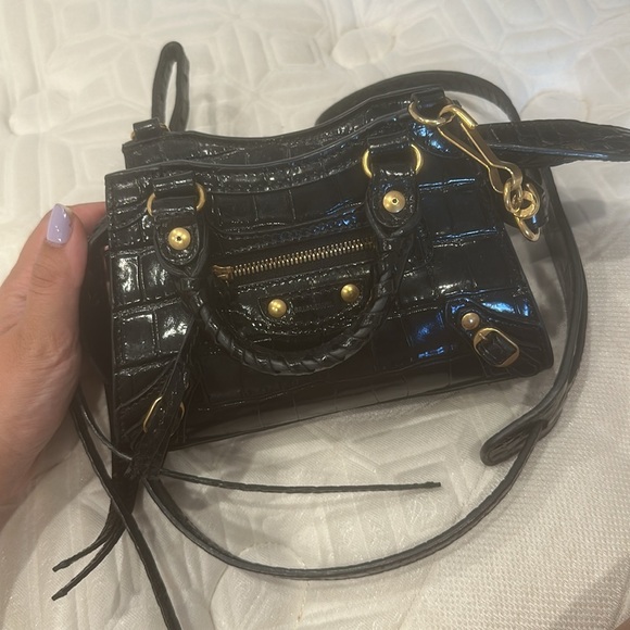 Balenciaga Black Croc-Embossed Neo Classic Nano city crossbody - Picture 6 of 10